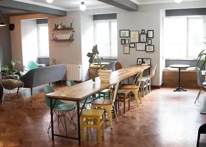 אכסניה Draft & *