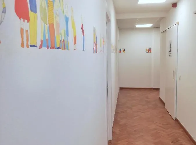 אכסניה Draft & *