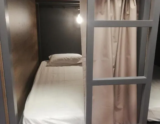 Draft & אכסניה