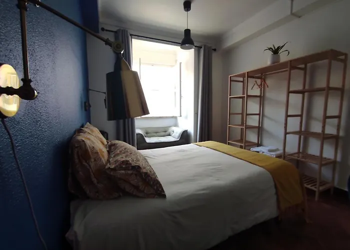 ホステル Draft & *